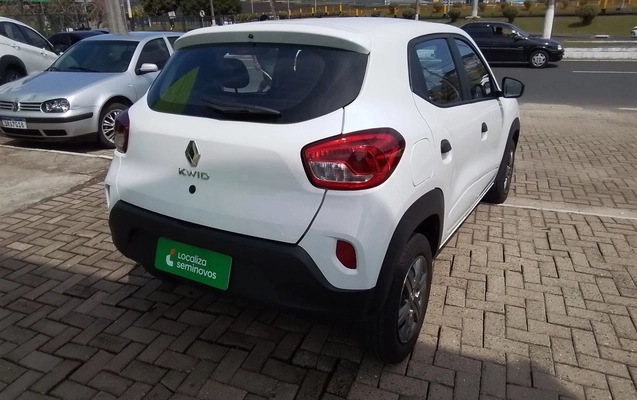 imagem-https://www.socarrao.com.br/sc-vehicle-images-prod/4137959/1790397183352-1_112708.jpg