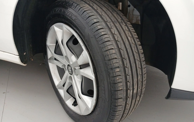 imagem-https://www.socarrao.com.br/sc-vehicle-images-prod/4139023/1790397987523-1_110003.jpg