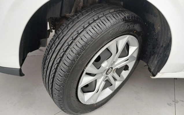 imagem-https://www.socarrao.com.br/sc-vehicle-images-prod/4139111/1790398042412-1_090938.jpg