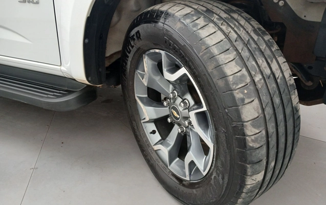 imagem-https://www.socarrao.com.br/sc-vehicle-images-prod/4142126/1790402372511-1_070336.jpg