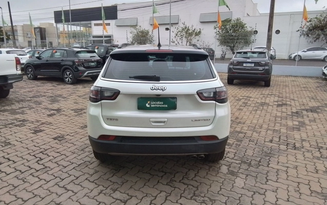 imagem-https://www.socarrao.com.br/sc-vehicle-images-prod/4142244/1790402937628-1_063713.jpg