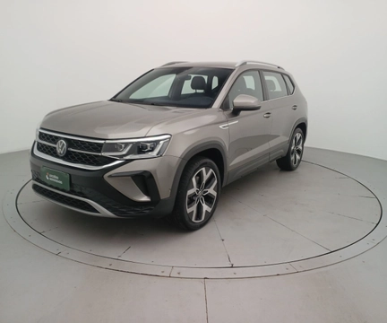 Volkswagen Taos 2024 Bege — foto 1 de 3