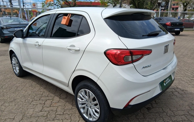 imagem-https://www.socarrao.com.br/sc-vehicle-images-prod/4143999/1790409647047-1_114557.jpg