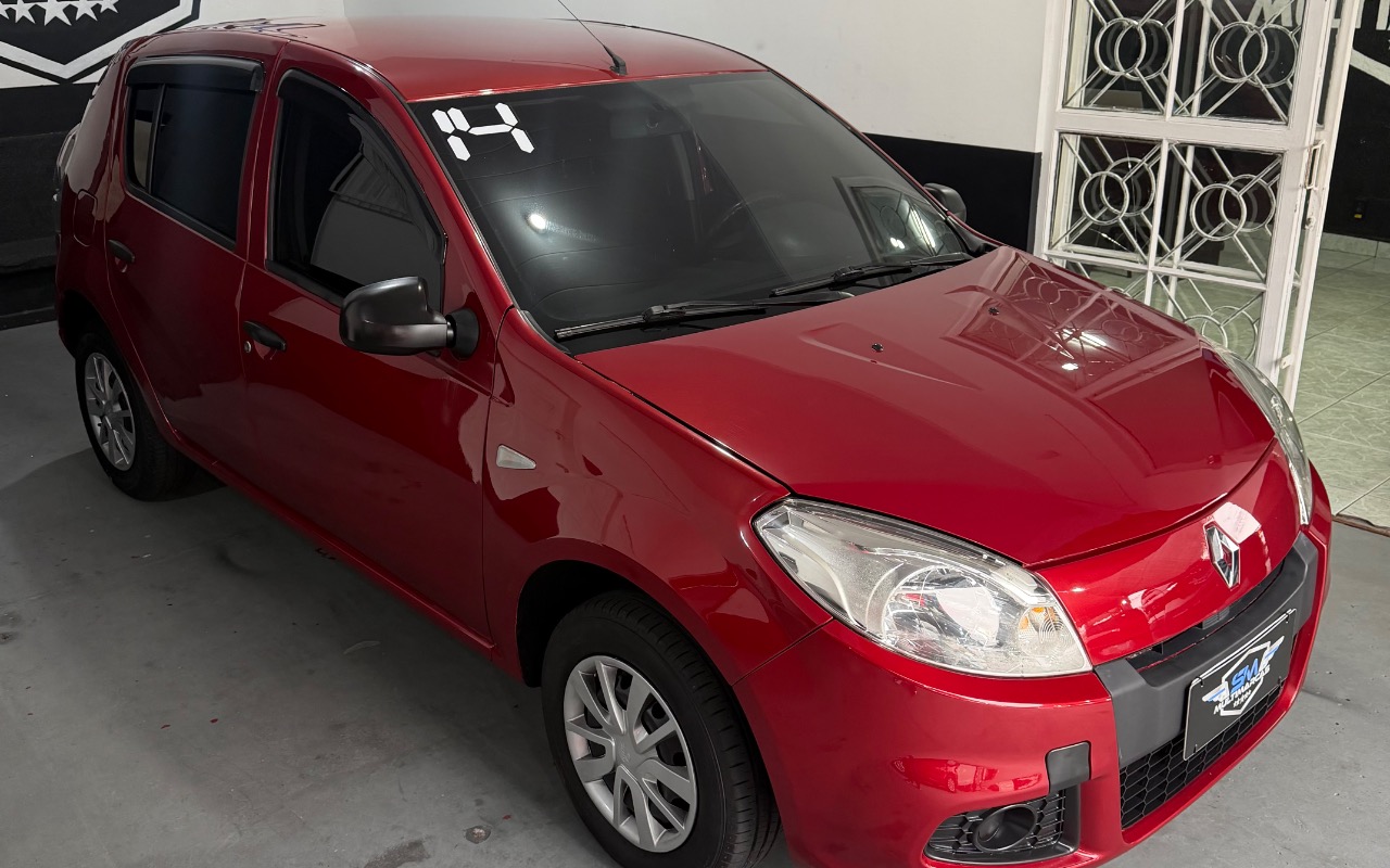 Renault Sandero 2014 Vermelho — foto 1 de 3