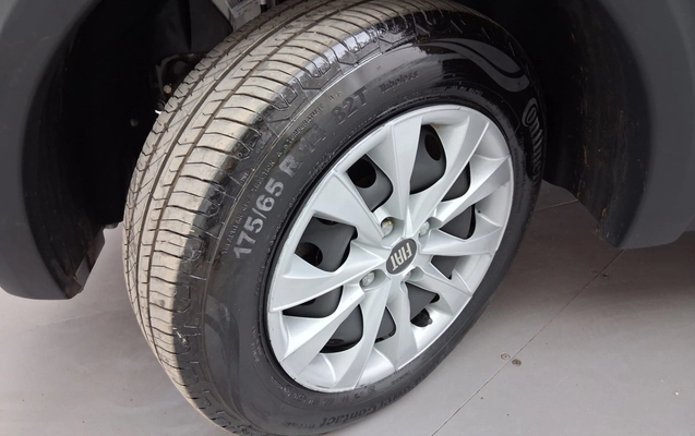 imagem-https://www.socarrao.com.br/sc-vehicle-images-prod/4144600/1790412312494-1_081537.jpg