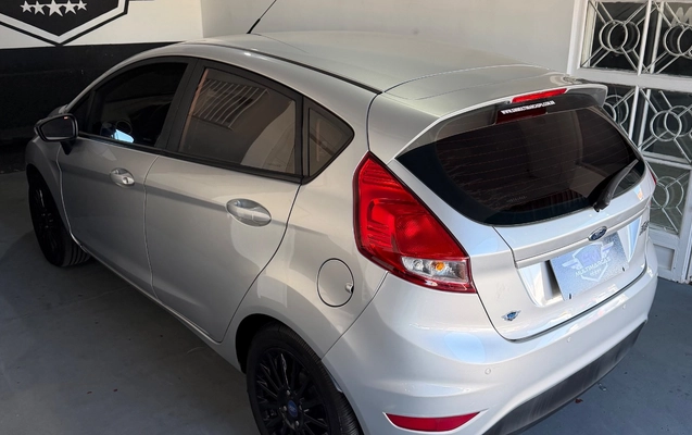 imagem-https://www.socarrao.com.br/sc-vehicle-images-prod/4144608/1790412883598-SU1HXzc4NDguanBlZw.jpeg