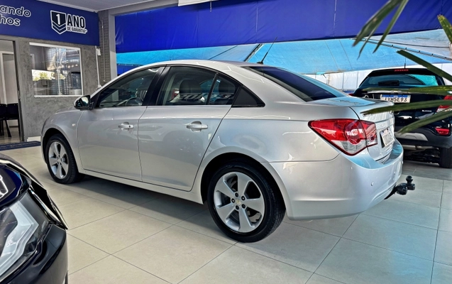 imagem-https://www.socarrao.com.br/sc-vehicle-images-prod/4144885/1790688811985-kwlkpVzEfJPZezPn7KKZQGyGUqlY1LNz.jpg
