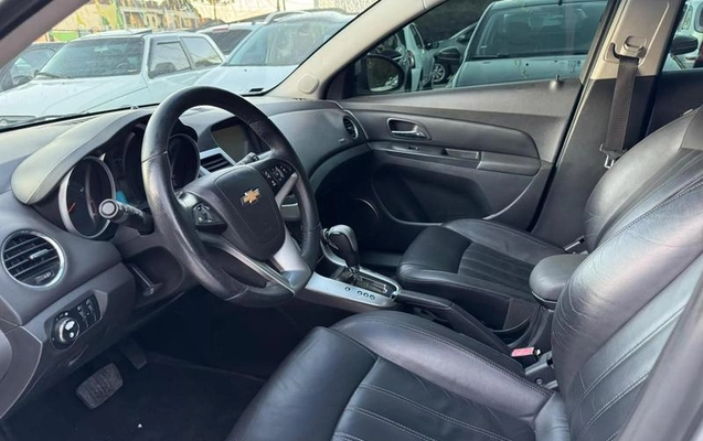 imagem-https://www.socarrao.com.br/sc-vehicle-images-prod/4144892/1790425117684-8516070_6_B_b5d6c7433c.jpeg