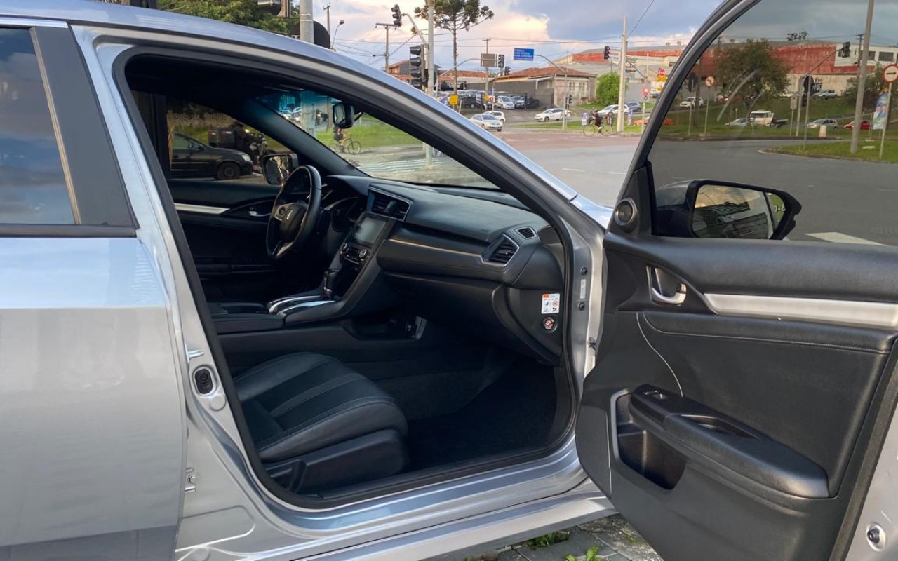 imagem-https://www.socarrao.com.br/sc-vehicle-images-prod/4144970/1790428856803-MjUuanBlZw.jpeg