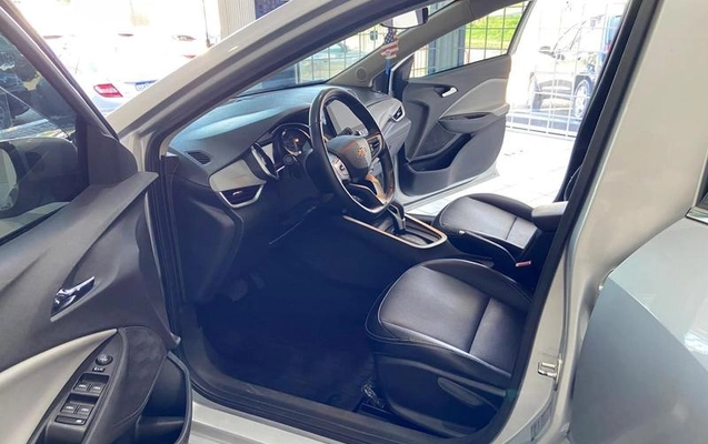 imagem-https://www.socarrao.com.br/sc-vehicle-images-prod/4144978/1790427914676-8507517_7_B_06d716754c.jpeg