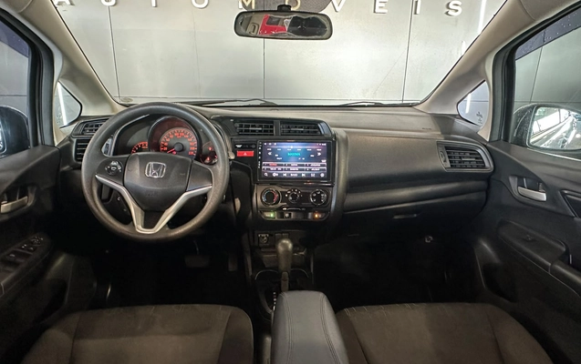 imagem-https://www.socarrao.com.br/sc-vehicle-images-prod/4144982/1790427989685-003_f444b18433b6c6c17c9ad0da4094e4d0.jpg