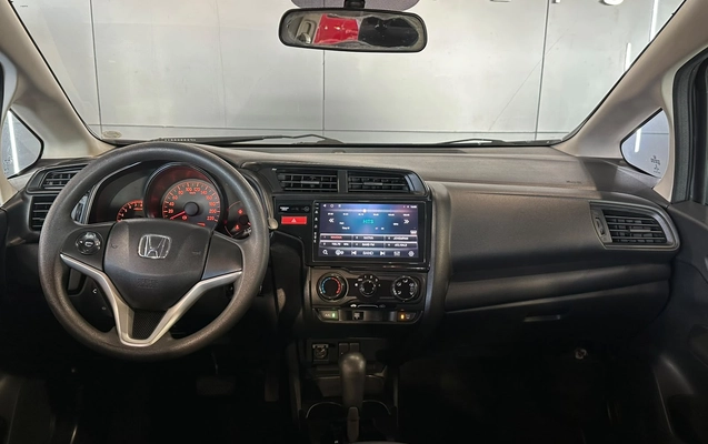 imagem-https://www.socarrao.com.br/sc-vehicle-images-prod/4144982/1790427989688-003_e8e4949d083b7edafea9e7cf0d913958.jpg