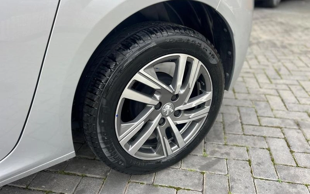imagem-https://www.socarrao.com.br/sc-vehicle-images-prod/4144984/1790428044067-8421400_7_B_c64b8ce950.jpeg
