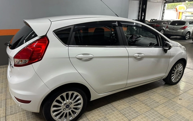 imagem-https://www.socarrao.com.br/sc-vehicle-images-prod/4144994/1790428214949-3daf326cc15d46599694c86053c59c22_1790272123143.jpg