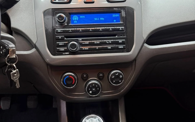 imagem-https://www.socarrao.com.br/sc-vehicle-images-prod/4144999/1790428377453-Y9fra9ovTlPe0TZrWAAgom4eG0ntLsvF.jpg