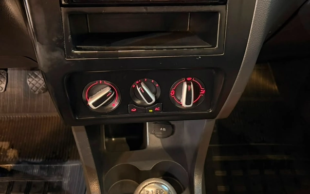 imagem-https://www.socarrao.com.br/sc-vehicle-images-prod/4145075/1790429679785-6e2c63c4-2a18-485a-aa3f-78df066c6c60.jpg