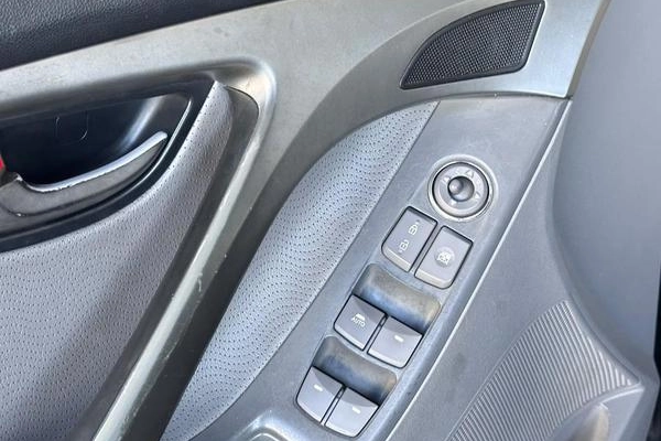 imagem-https://www.socarrao.com.br/sc-vehicle-images-prod/4145078/1790429738057-8516529_11_B_6d53ad0f59.jpeg