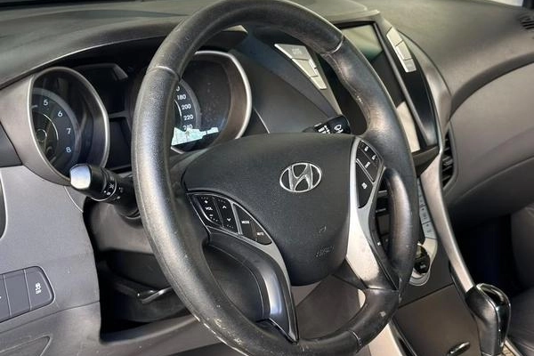 imagem-https://www.socarrao.com.br/sc-vehicle-images-prod/4145078/1790429738057-8516529_12_B_33b4e9fe55.jpeg