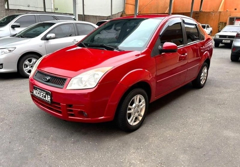 Ford Fiesta Sed. 1.6 8V Flex 4p 2009 Vermelho — foto 1 de 3