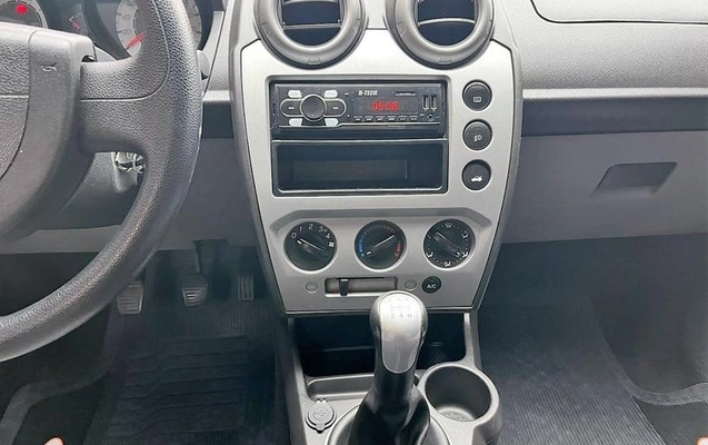 imagem-https://www.socarrao.com.br/sc-vehicle-images-prod/4145108/1790622431892-8516601_0_B_49f678c611.jpeg
