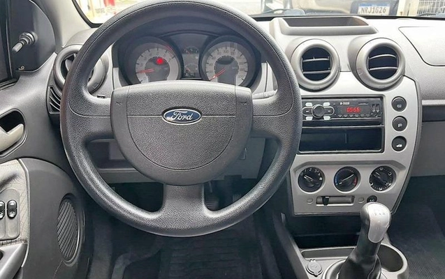 imagem-https://www.socarrao.com.br/sc-vehicle-images-prod/4145108/1790622431892-8516601_0_B_db1bbc582d.jpeg