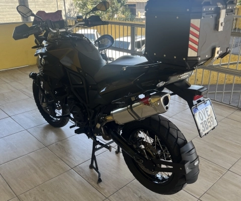 imagem-https://www.socarrao.com.br/sc-vehicle-images-prod/4145119/1790430445204-SJCXHhvbbo3huHszaY5b7BkscIe79hlD.jpg