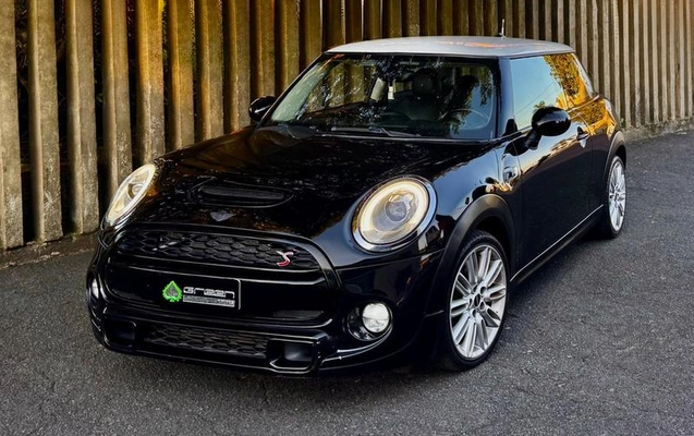 imagem-https://www.socarrao.com.br/sc-vehicle-images-prod/4145129/1790871642254-8511841_2_B_97046a589b.jpeg