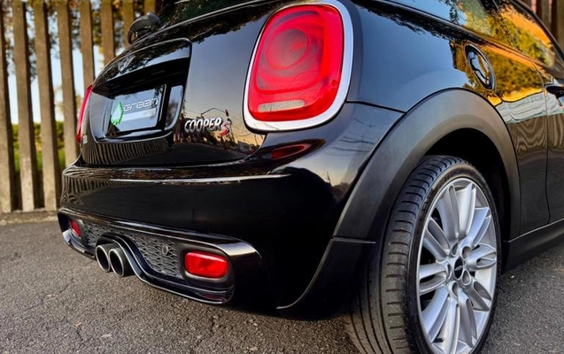 imagem-https://www.socarrao.com.br/sc-vehicle-images-prod/4145129/1790871642264-8511841_9_B_866e3efa8a.jpeg