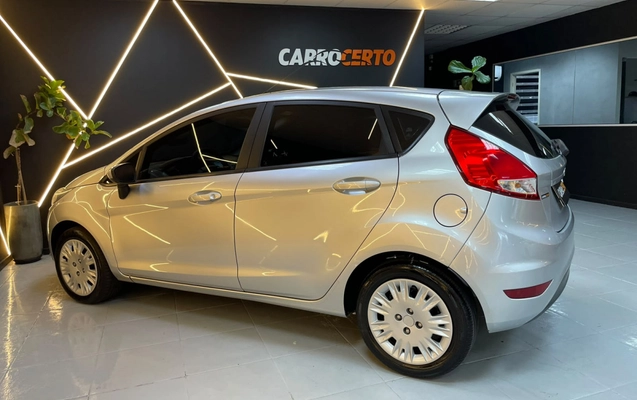 imagem-https://www.socarrao.com.br/sc-vehicle-images-prod/4145134/1790430678762-Oh3Rx8vuOx20UlQ7Ja7pgwBcxBzRhAi1.jpg