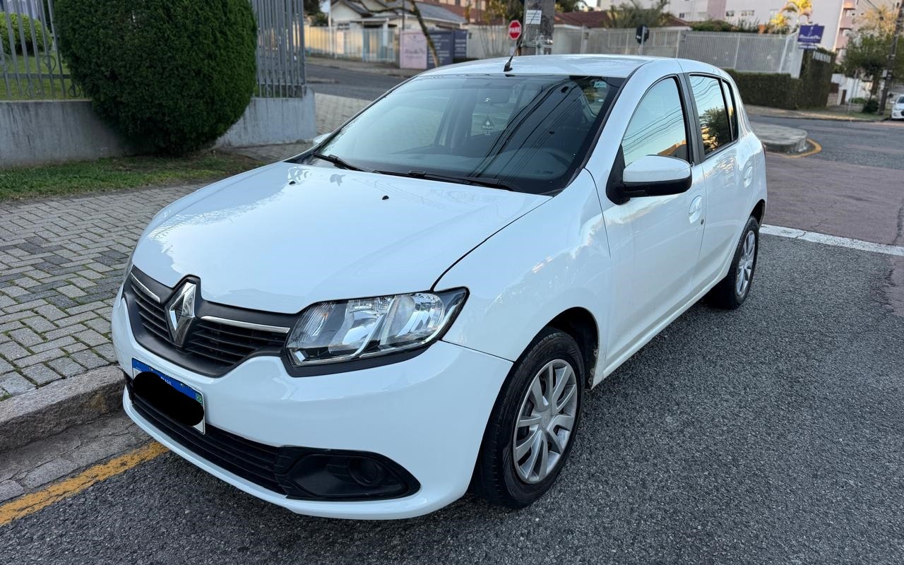 Renault Sandero 2015 Branco — foto 1 de 3