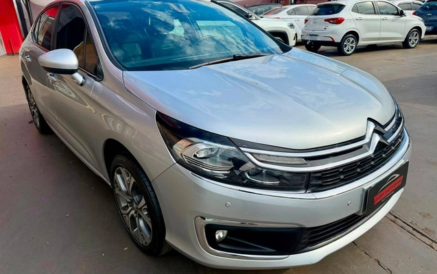 imagem-https://www.socarrao.com.br/sc-vehicle-images-prod/4145149/1790431142532-79f93f965cb940f8af8abc25cc52bf8f_1790430507999.jpg