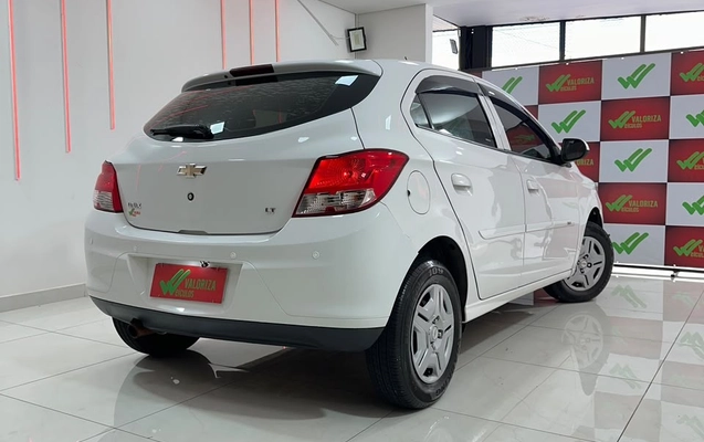 imagem-https://www.socarrao.com.br/sc-vehicle-images-prod/4145156/1790430895611-84d78775-4e0f-47ee-8654-7b62bb69b34f.jpg