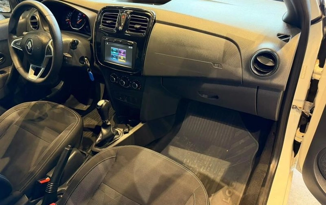 imagem-https://www.socarrao.com.br/sc-vehicle-images-prod/4145268/1790619388429-8516797_13_B_a48d5ffa0e.jpeg