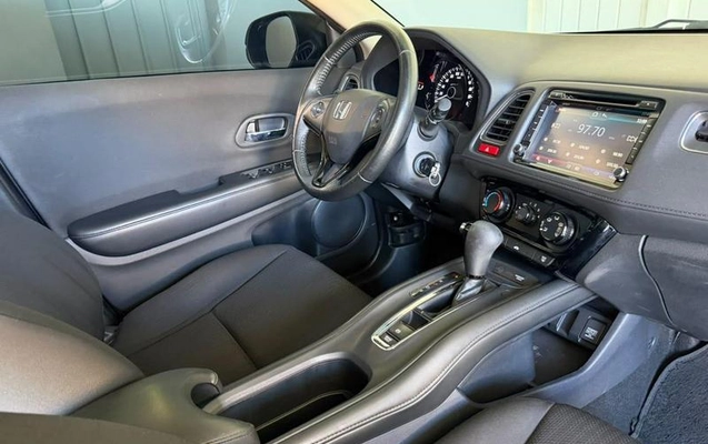 imagem-https://www.socarrao.com.br/sc-vehicle-images-prod/4145282/1790432970645-8516897_6_B_dbb6d189c1.jpeg