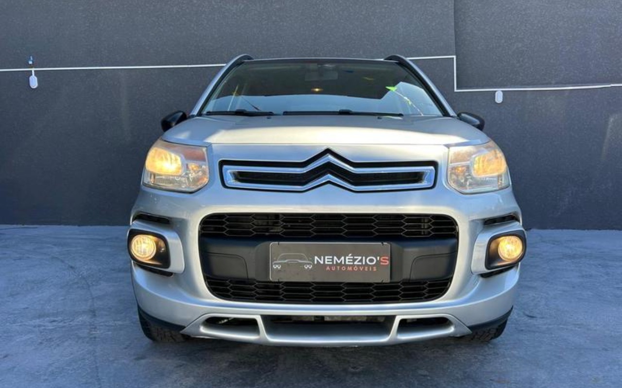 imagem-https://www.socarrao.com.br/sc-vehicle-images-prod/4145290/1790433150648-RkNfMzQ0NjVfODI4MzI2Ml8xM19WX2ViNGExOTgyZTMuanBlZw.jpeg