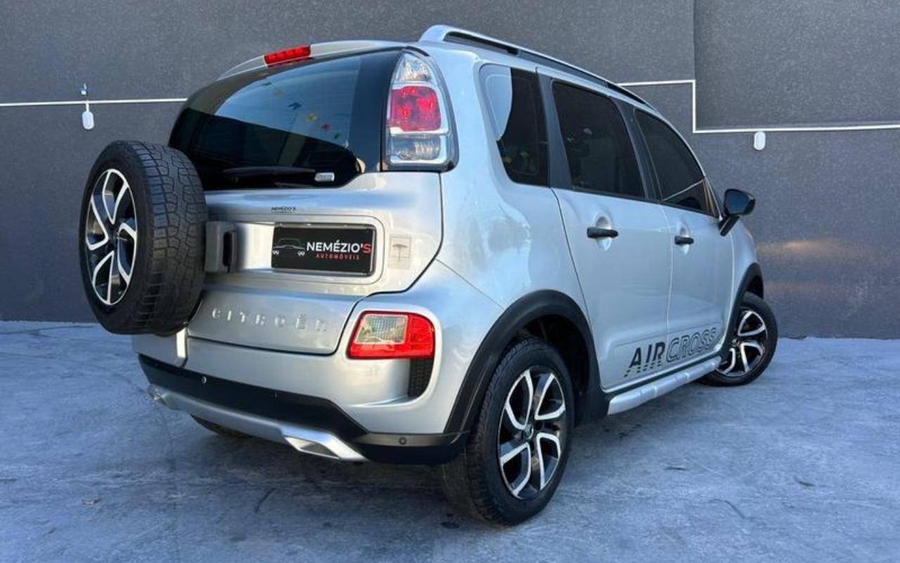 imagem-https://www.socarrao.com.br/sc-vehicle-images-prod/4145290/1790433150724-RkNfMzQ0NjVfODI4MzI2Ml8xMF9WX2FhNzQ0OTg3MGEuanBlZw.jpeg