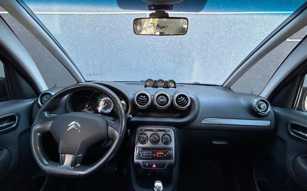 imagem-https://www.socarrao.com.br/sc-vehicle-images-prod/4145290/1790433150911-RkNfMzQ0NjVfODI4MzI2Ml82X1ZfY2Y4MTNjNmI3YS5qcGVn.jpeg