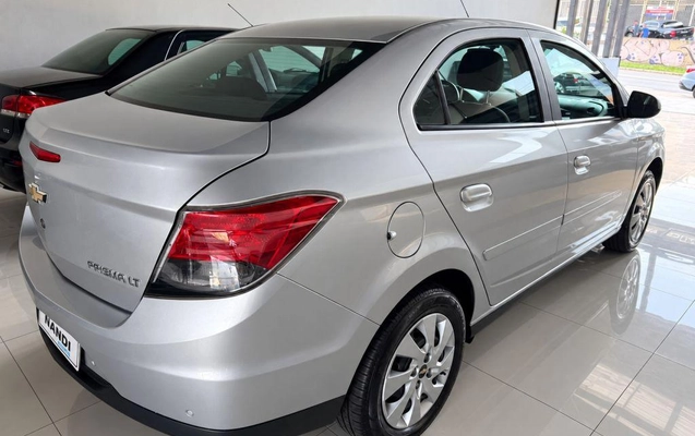 imagem-https://www.socarrao.com.br/sc-vehicle-images-prod/4145389/1790435116933-1238033.jpg