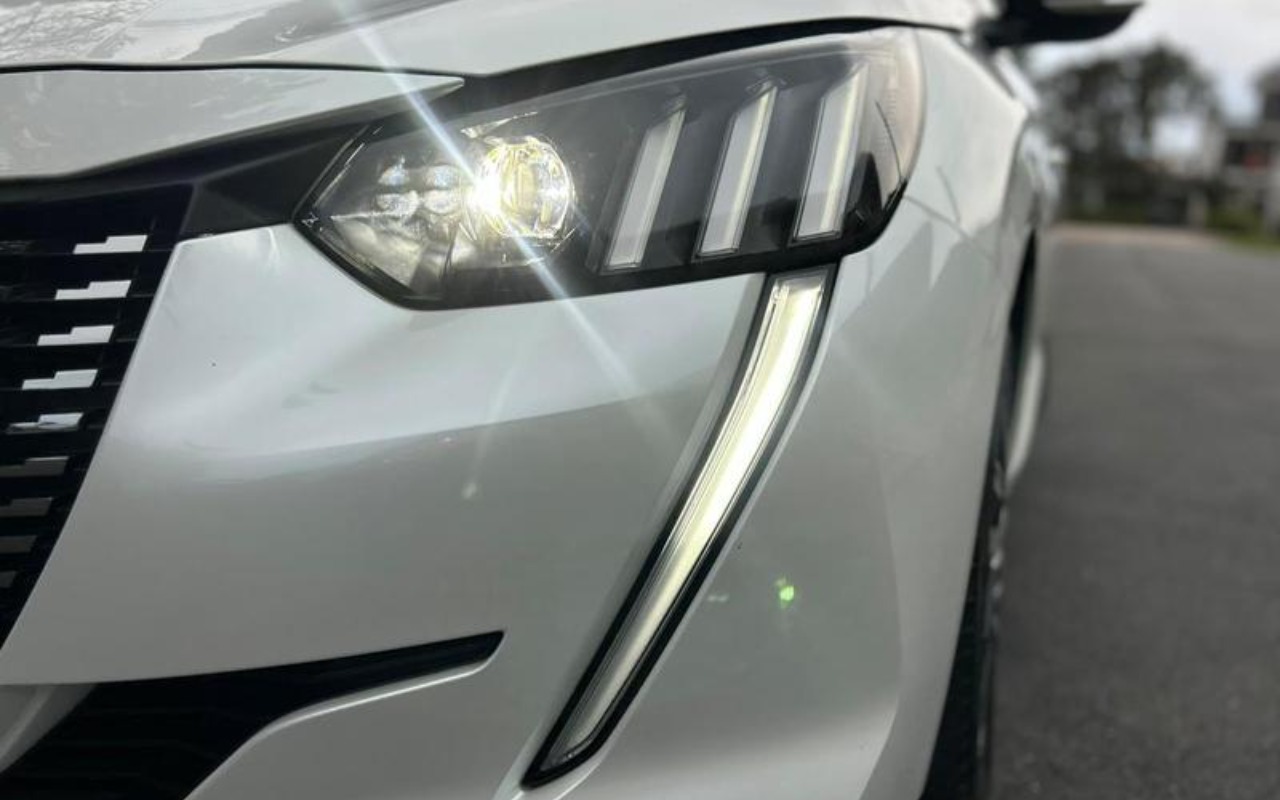 imagem-https://www.socarrao.com.br/sc-vehicle-images-prod/4145418/1790435376504-RkNfMzQ0NjVfODQ5MDMzNF8xX1ZfNGZlZmJhY2FlNy5qcGVn.jpeg