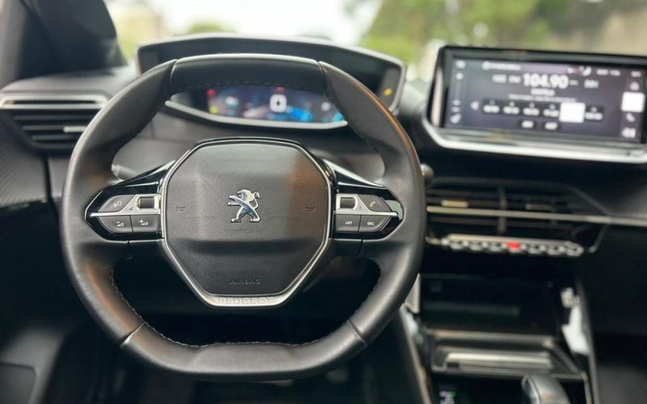 imagem-https://www.socarrao.com.br/sc-vehicle-images-prod/4145418/1790435377332-RkNfMzQ0NjVfODQ5MDMzNF8yX1ZfMmZhYWZkNDkwMy5qcGVn.jpeg