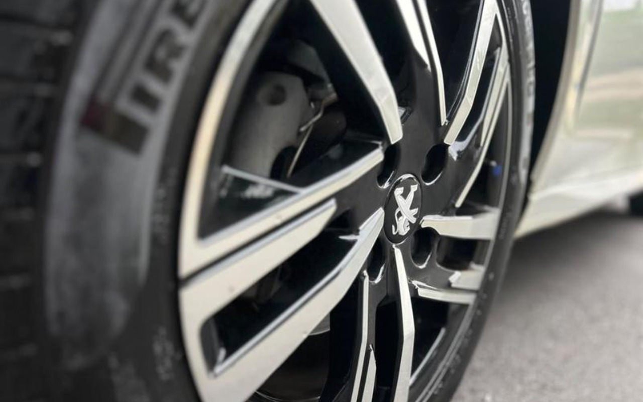 imagem-https://www.socarrao.com.br/sc-vehicle-images-prod/4145418/1790435377438-RkNfMzQ0NjVfODQ5MDMzNF8xN19WXzY2NzBmYmIxZTYuanBlZw.jpeg