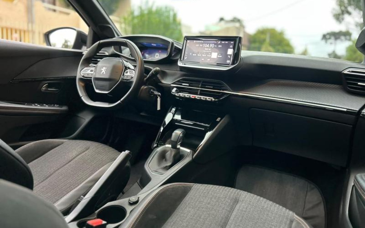 imagem-https://www.socarrao.com.br/sc-vehicle-images-prod/4145418/1790435377596-RkNfMzQ0NjVfODQ5MDMzNF8yX1ZfYzk3MzhjMGEyYy5qcGVn.jpeg