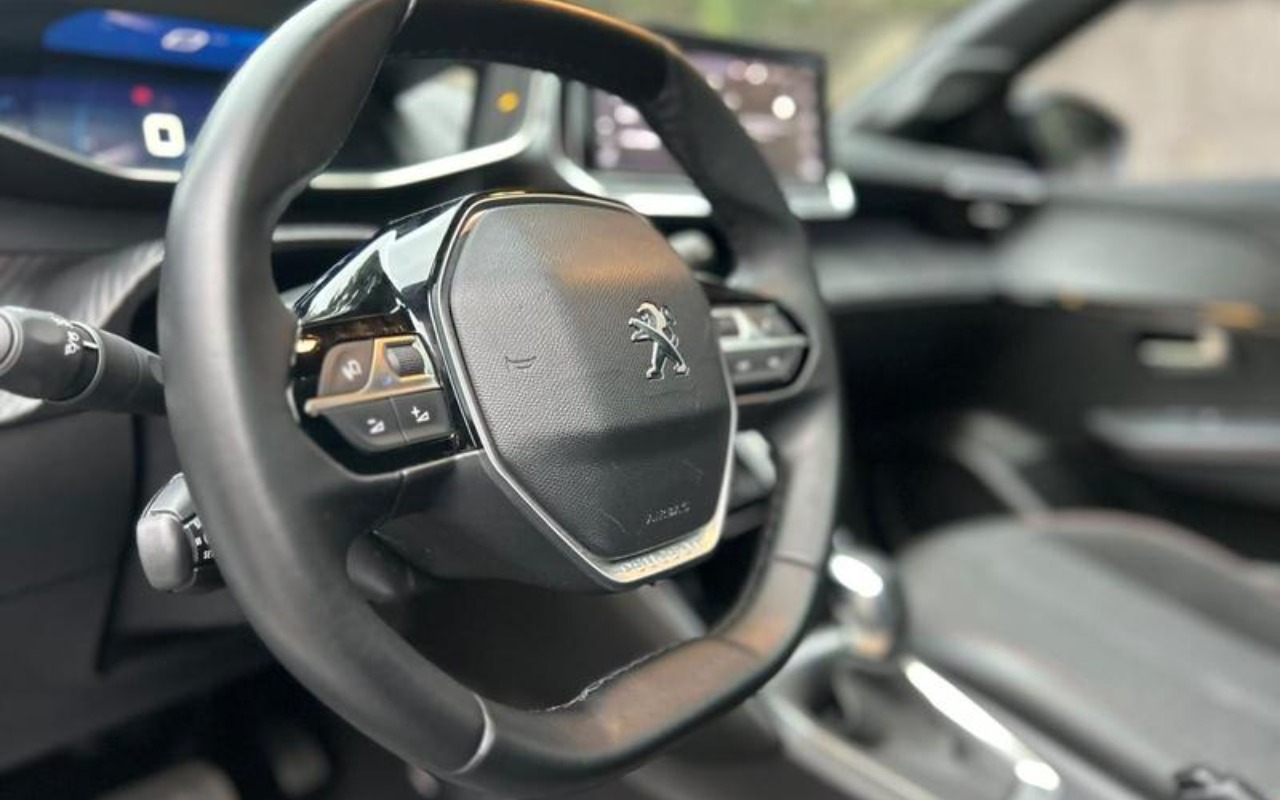 imagem-https://www.socarrao.com.br/sc-vehicle-images-prod/4145418/1790435377698-RkNfMzQ0NjVfODQ5MDMzNF8yMV9WX2U0YWRiMTE3ZjIuanBlZw.jpeg