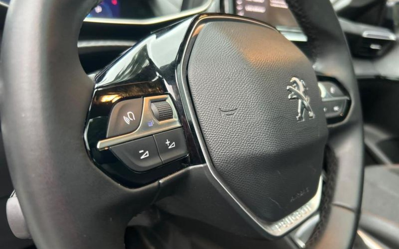 imagem-https://www.socarrao.com.br/sc-vehicle-images-prod/4145418/1790435377765-RkNfMzQ0NjVfODQ5MDMzNF8yMl9WXzJkMTg0MmYyMjYuanBlZw.jpeg