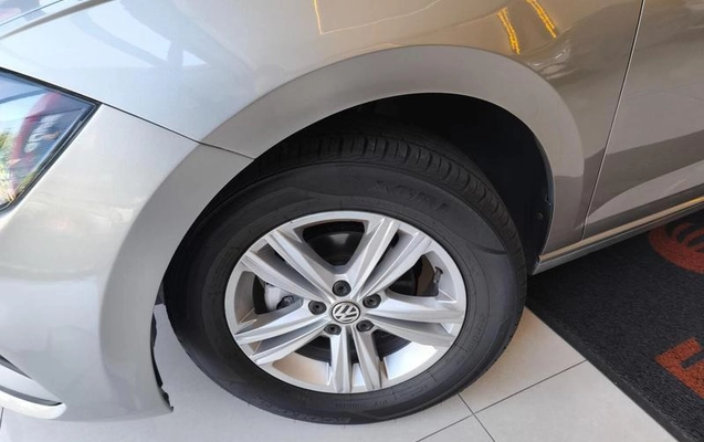 imagem-https://www.socarrao.com.br/sc-vehicle-images-prod/4145428/1790599127984-8425427_16_B_3e00c3b96d.jpeg