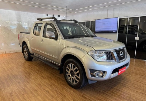 Nissan Frontier 2013 Prata — foto 1 de 3