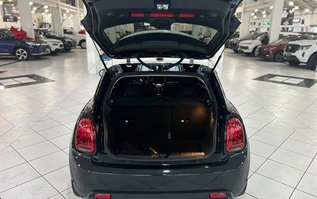 imagem-https://www.socarrao.com.br/sc-vehicle-images-prod/4145448/1790436480558-8513401_10_B_508165ce56.jpeg