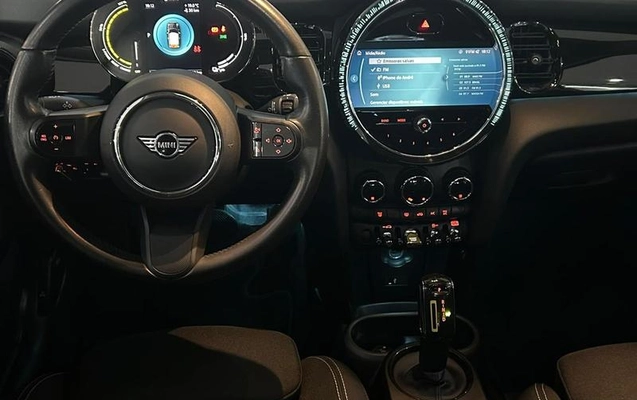 imagem-https://www.socarrao.com.br/sc-vehicle-images-prod/4145448/1790436480572-8513401_15_B_01e1716e58.jpeg