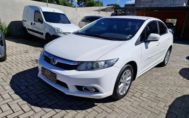 imagem-https://www.socarrao.com.br/sc-vehicle-images-prod/4145476/1790951023601-8515037_5_B_1e8f66a3e9.jpeg
