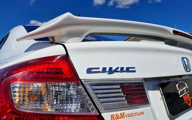 imagem-https://www.socarrao.com.br/sc-vehicle-images-prod/4145476/1790951023632-8515037_3_B_406f6e5261.jpeg